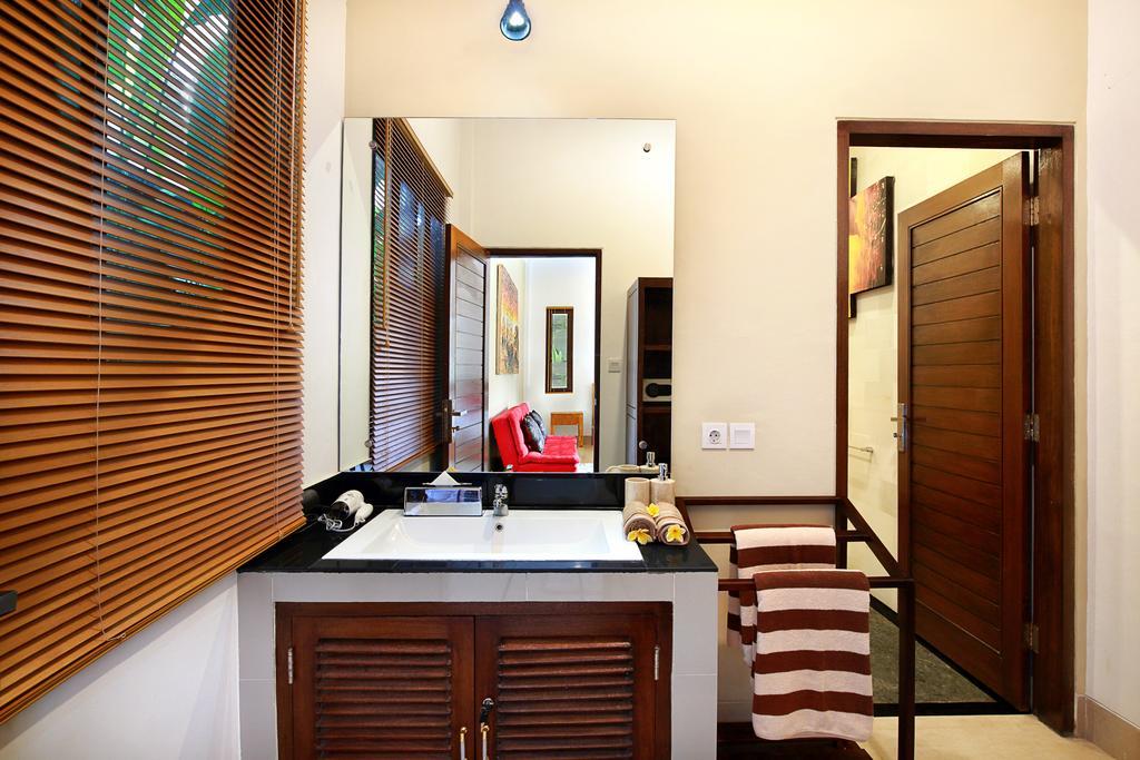 De Liza Villa Seminyak Beachside By Bali Asia Villa Esterno foto